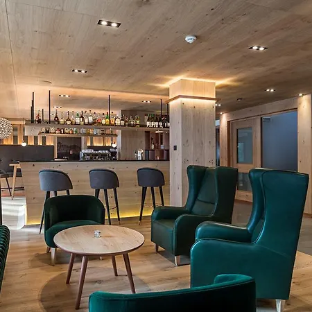 Garni Dolomieu Hotel 4*